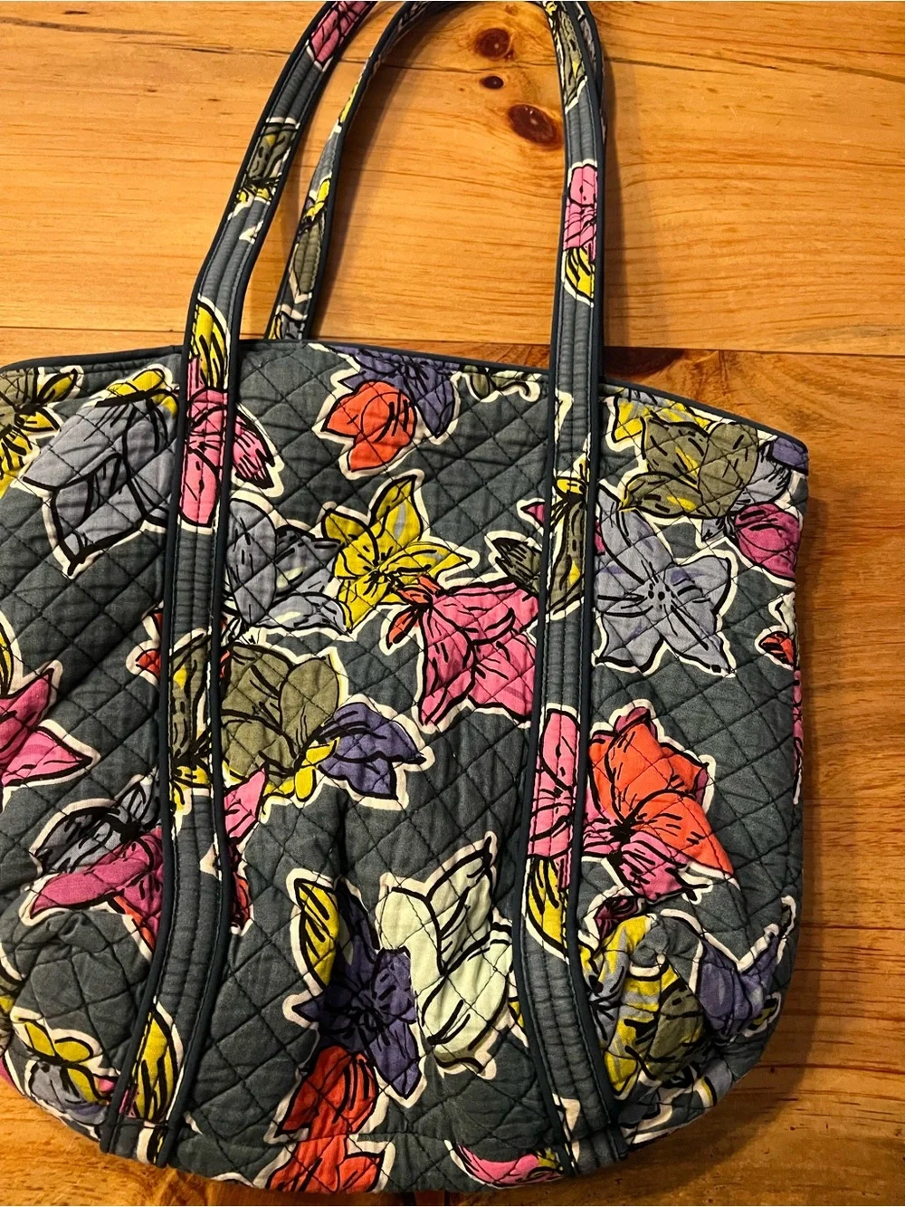 New Quilted Floral Tote Bag - Multicolor